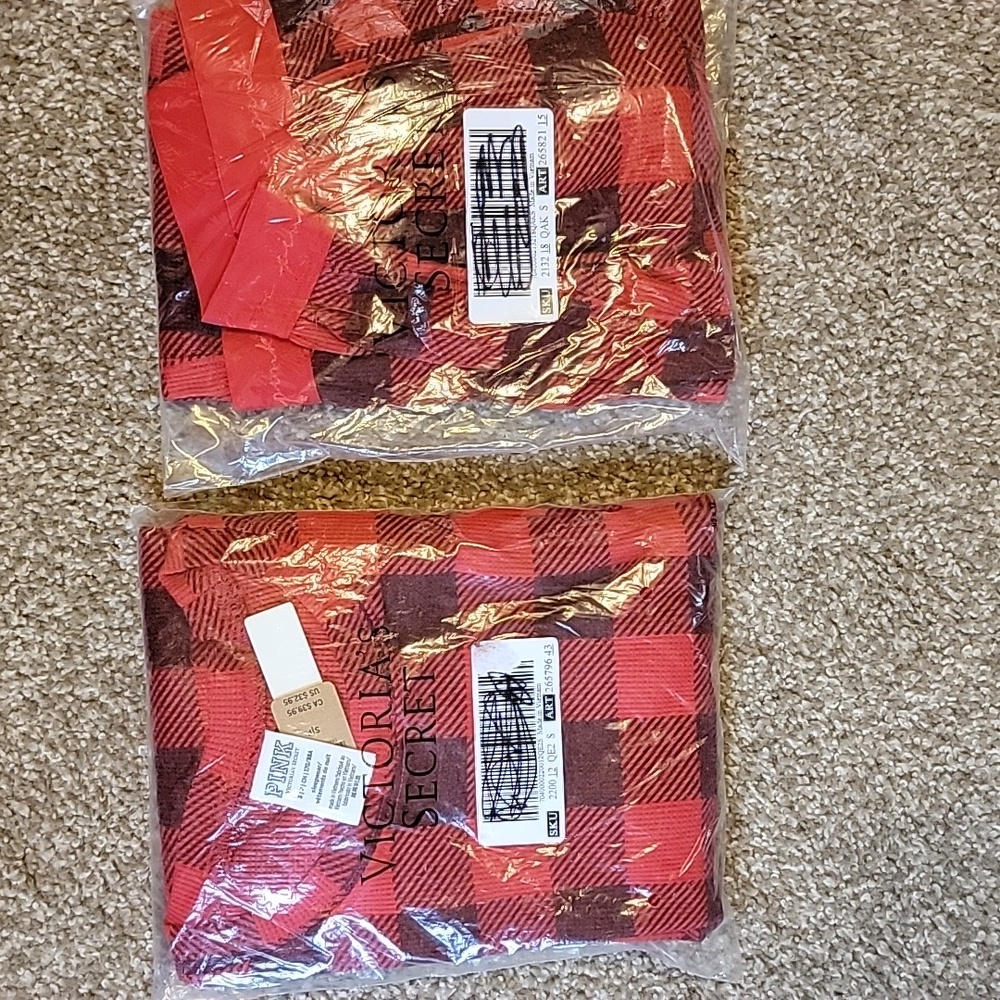 VS/PINK PJS